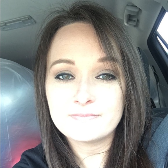 Meet your Posher, Sherry - Picture 3 of 3